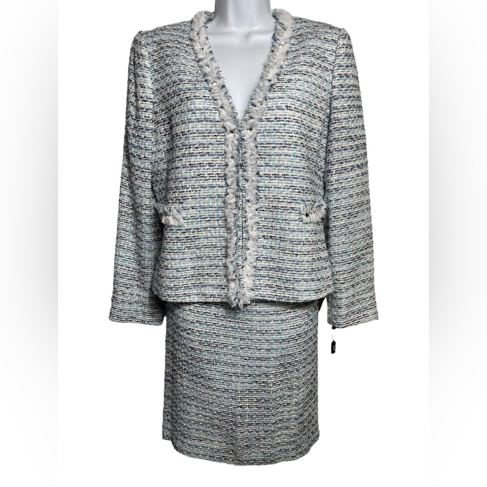 NWT Tahari Suit size 10 petite blue & white tweed skirt suit w/silver  PERFECT💙